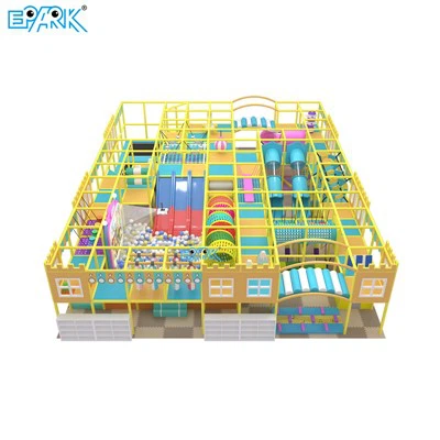 Крытая игровая площадка площадью 170 м² с горкой